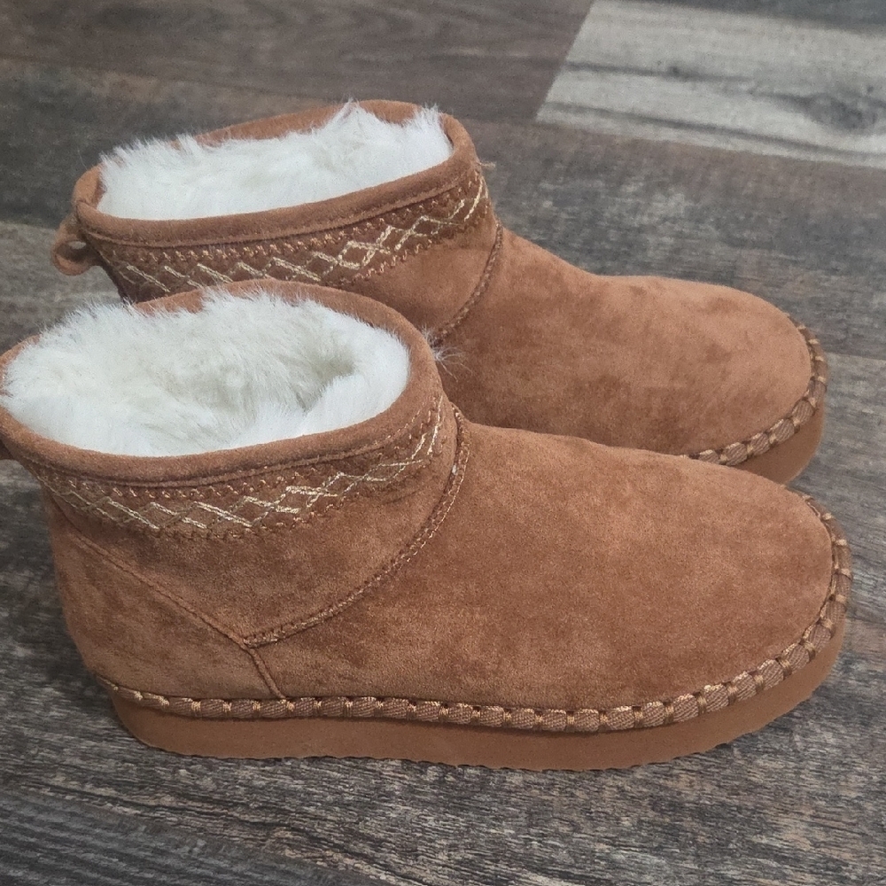 Aerie Tan Suede Fur-Lined Ankle Boots